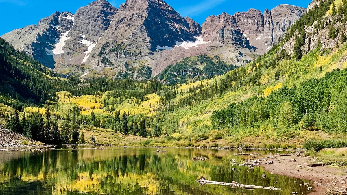 How to choose the best travel credit card for 2026