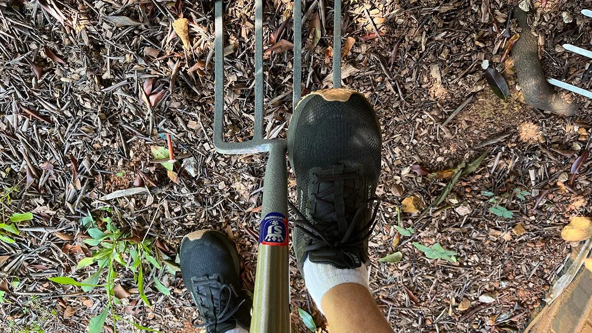 How to choose the best pitchfork for gardening and yard work