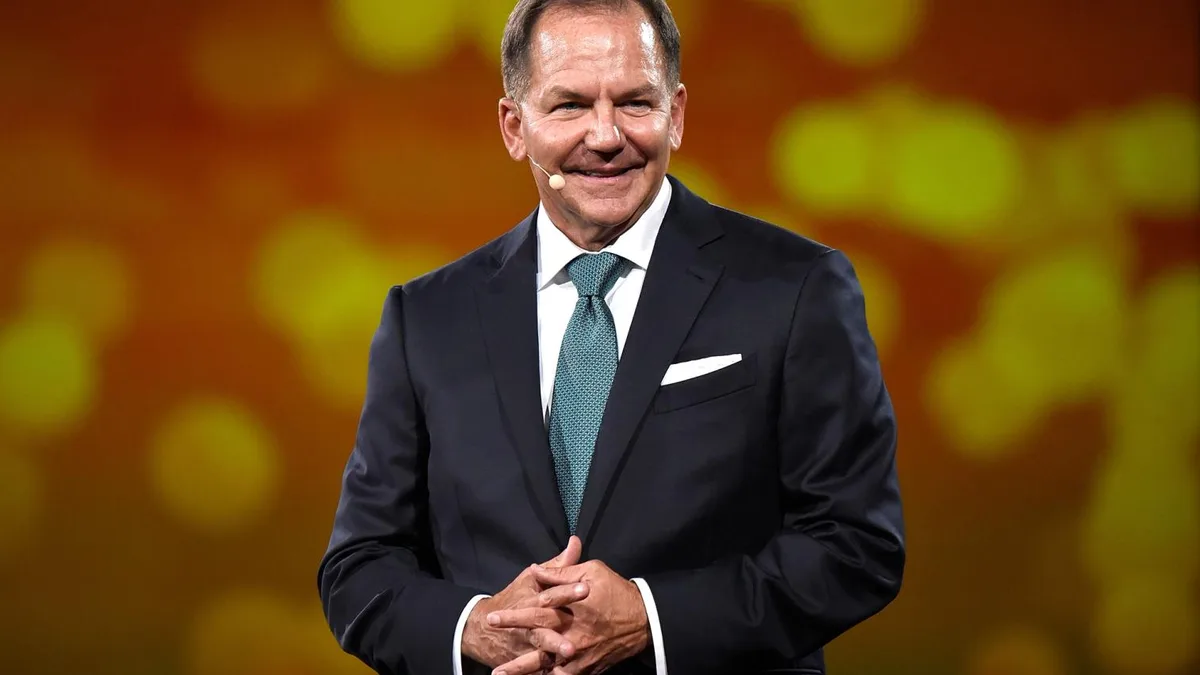 Analyzing Paul Tudor Jones' shifting approach to bitcoin etfs