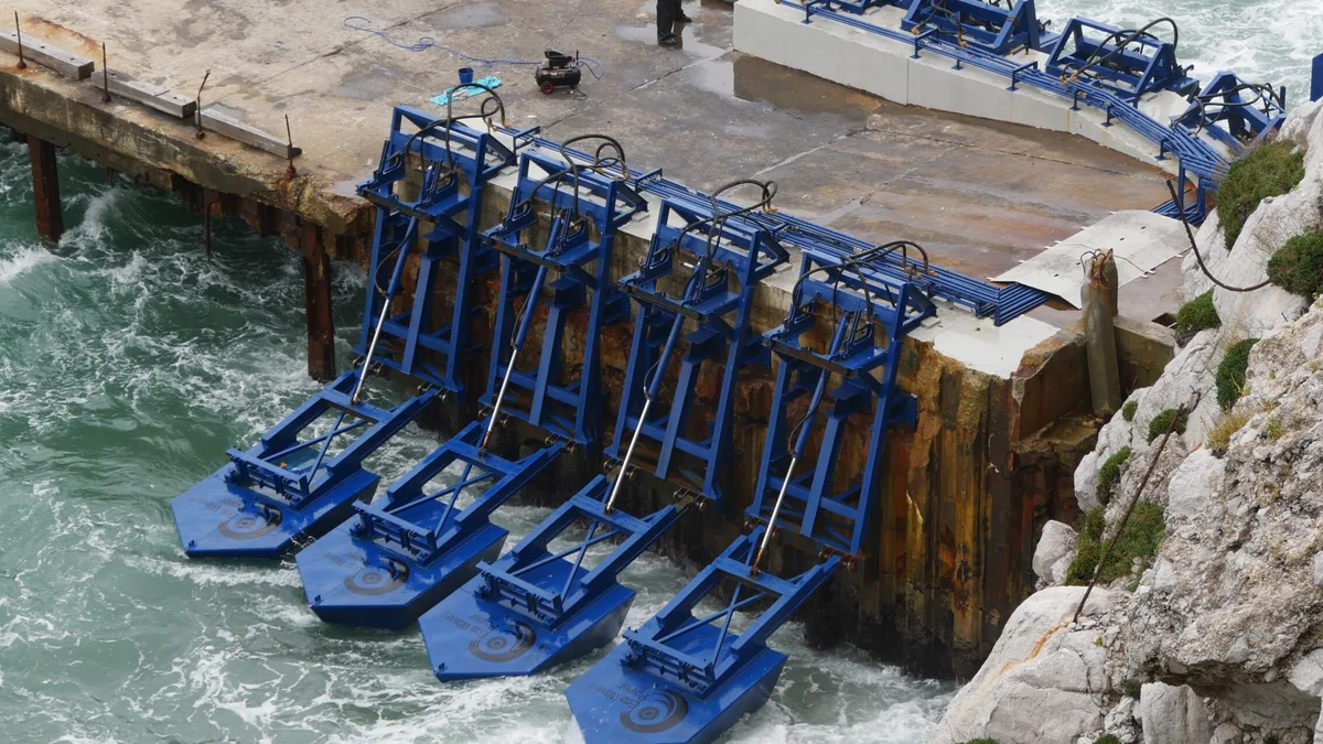 Wave energy project resilience and the reality of coastal infrastructure