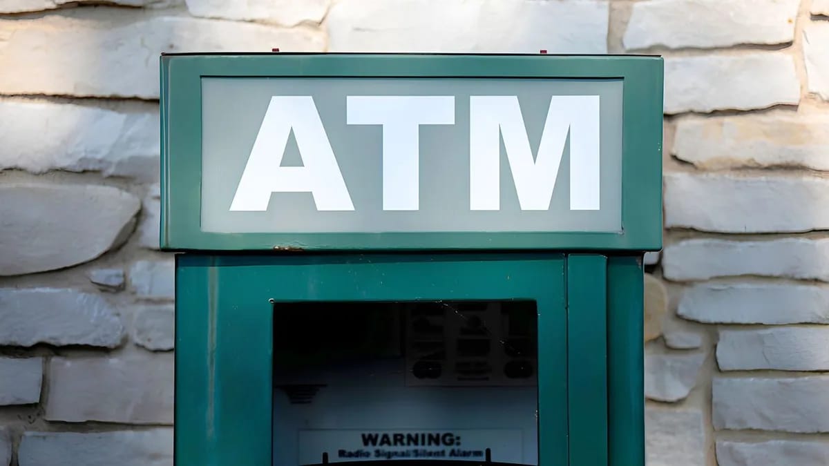 7 Money Mistakes That Can Cost You When Traveling Abroad