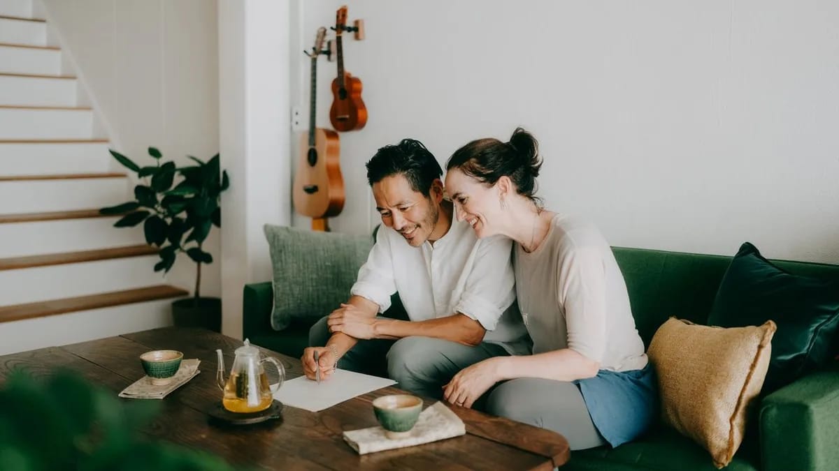 Late-Start Retirement Catch-Up: Is $1K a Month Enough to Build a Secure Nest Egg?